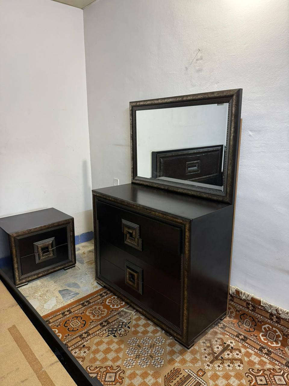 ناونيشان سليماني / كانيسپيكه پيشانگاي مه ليك

سعري ته نها/٣٥٠  هه زار 

تاقم نوستني توركي،/٦ پارجه به دؤشه كه وه 
ماركه ي  ئه لفينؤ

هه ر به ريزي خوازياره ئه تواني په يوه نديمان پيوه بكات

گه ياندنيشمان هه يه بؤ سه ر حه م شاره كان

***********  viber
