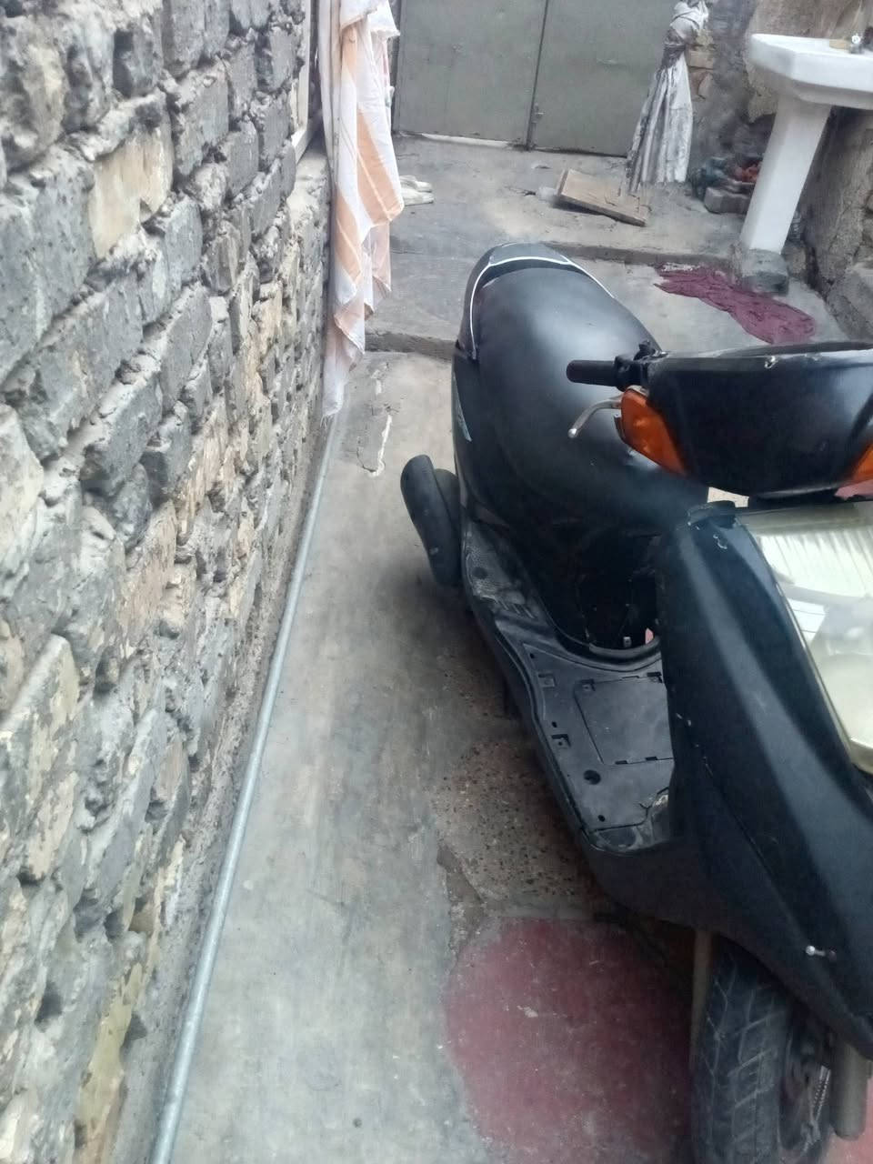 السلام عليكم شباب دراجه بريز للبيع وفجأه وطفت تبيعها وهيه كافيه والسعر 150 العنوان مدينه الصدر للاستفسار ***********
