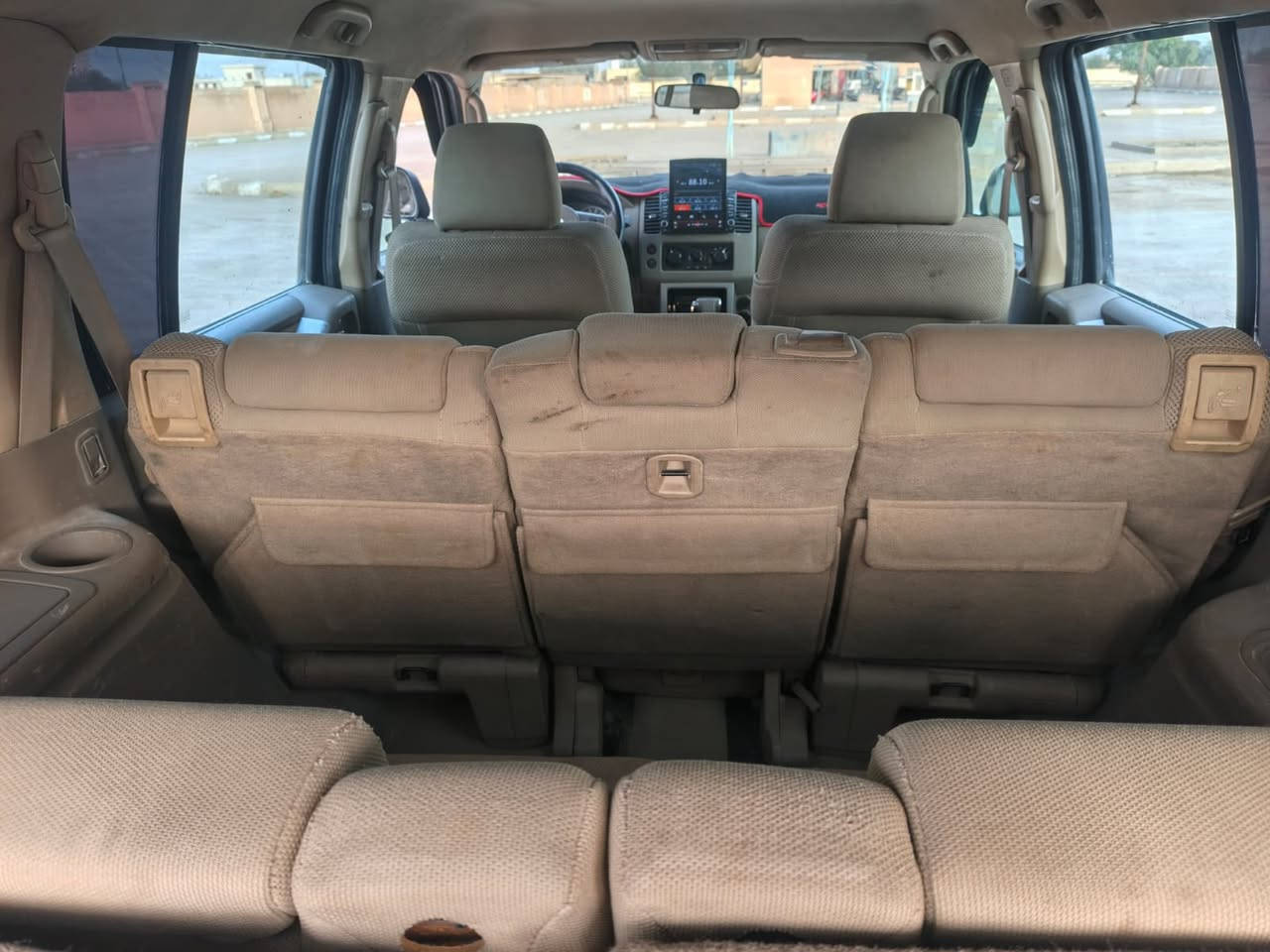 السلام عليكم
نيسان باتفندر 2009
سنويتها لل 2028 صلاح الدين  
مكينه 4000 
7 راكب
كير مكينه واكسل وكهربائيات مكفولات 
لايتات زنون 
شاشه
السياره بيها شويه تكحيلات واضحات بل صور
سعر 90 وبيها مجال 
***********
***********
