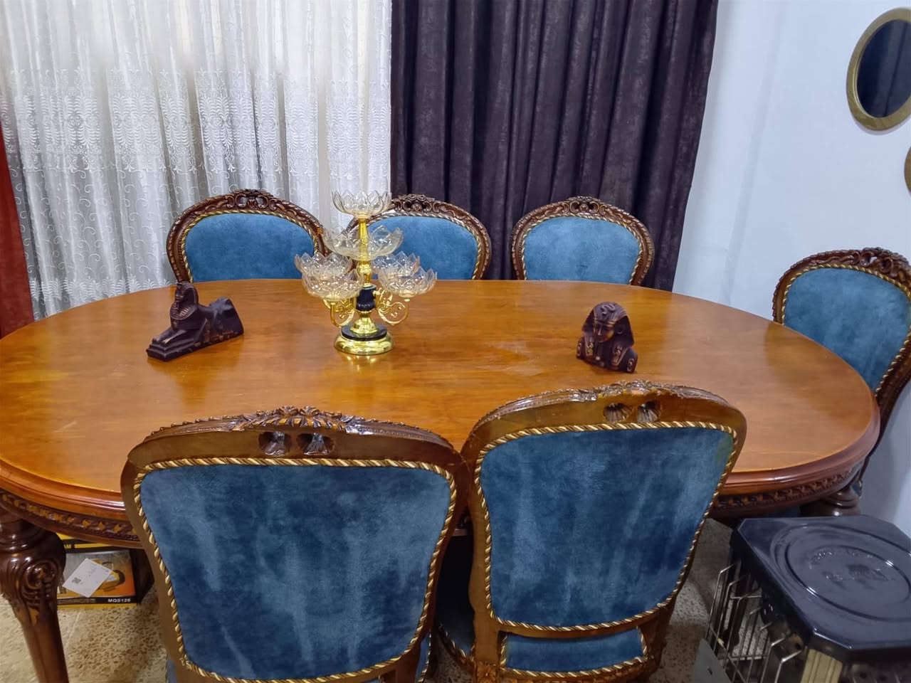 للبيع ميز طعام صاج خشب زان درجة اولى مع 6 كراسي جديد مابيهم اي ضرر  .. السعر عالخاص
***********
واتساب
