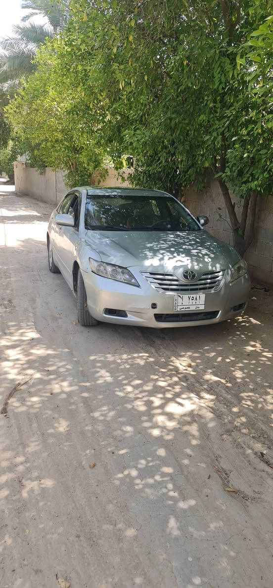 كامري 2007 للبيع 
فول مواصفات GLX 
السياره جاهزه من كلشي 
صدره وسط كهربائيات كلها شغاله.                              محرك 2400
حادثه بابين عكس السايق 
السياره صبغ عام للجماليه
مكان السياره كربلاء 
عليها غرامات ٢٠٠ الف ورى البايع ورى المشتري حسب الاتفاق راعيها موجود مداور ثاني يوم 

السعر 73 وبيها مجال للشراي
***********
