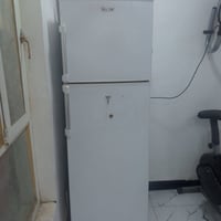 ثلاجة • للبيع