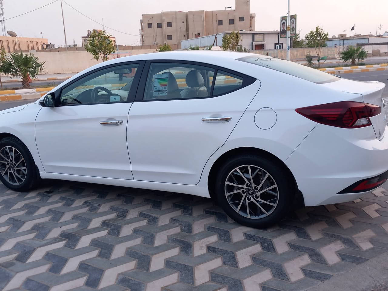 السلام عليكم النترا موديل 19 للبيع خليجي مكينه 1600 دوش الضرر تبديل جاملغ ومرشوش الباب السياره بااسمي رقمها المثنى  السعر 148 وبيها مجال العنوان الناصريه مركز مدينة رقم موبايل *********** السياره جاهزه من كلشي تبريد قطعتين
