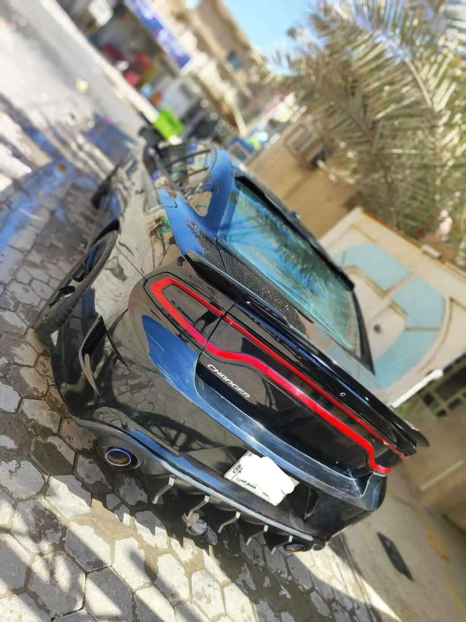 السلام عليكم جارجر SRTمديل 2015محدثه مديل 2021 سياره مكينه 3600 6 سلندر كير كفاله تخم تاير رقم بغداد مجدده الى 28 سنويه مداور ثاني يومي جاهزه سياره من كلشي بيه فقط قطعتين حادثه خارج العراق مكان سيارة نجف مشخاب  سعر  150 وبيه مجال رقم الهاتف ‭0780 988 7803‬
