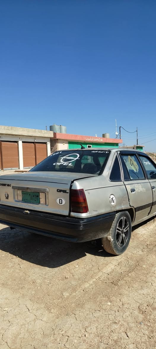 متاح كاديت للبيع 
موديل 1991
***********
