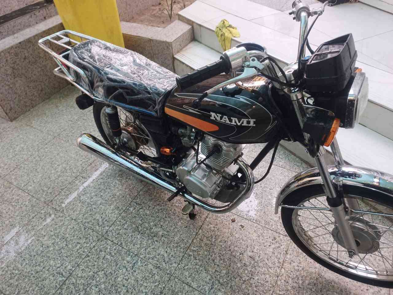 سلام عليكم دراجه أيراني أوراق
شاصي موديل 2014 أو تعمير 2025 كله ناما أصلي
مبدل بس بستم مكينه ناعمة السعر مليون أو 100  أو بخدمت الطيبين مكاني بصره زبير  رقمي (***********)
