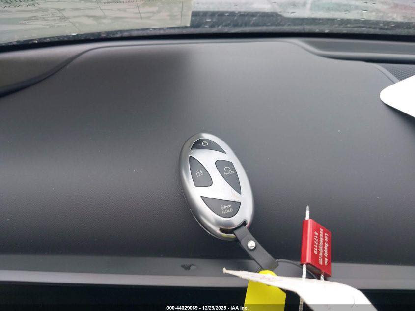 ‏🚗 2026 Hyundai Tucson
📅 مزاد: 9 / 1 / 2026
رقم اللوت: 44029069
🛠️ ضرر امامي
‏⚙️ 2.5L • 4 سلندر • دفع ‏ ‏كلي 
📏   2,069 ميل
💎 مزاودة حضوري أو أونلاين
📦 شحن بحري مضمون
🏢 4 فروع داخل العراق
بغداد • كربلاء • الديوانية • العمارة
📲 واتساب: *********** | ***********
✨ انضم إلى كروب الواتساب لمزيد من السيارات الحصرية
‏🔗 https://chat.whatsapp.com/CHchp4i8IM0GCMY7soZfir
⏰ 4 عصراً – 12 ليلاً
🚫 السبت والأحد عطلة المزاد
