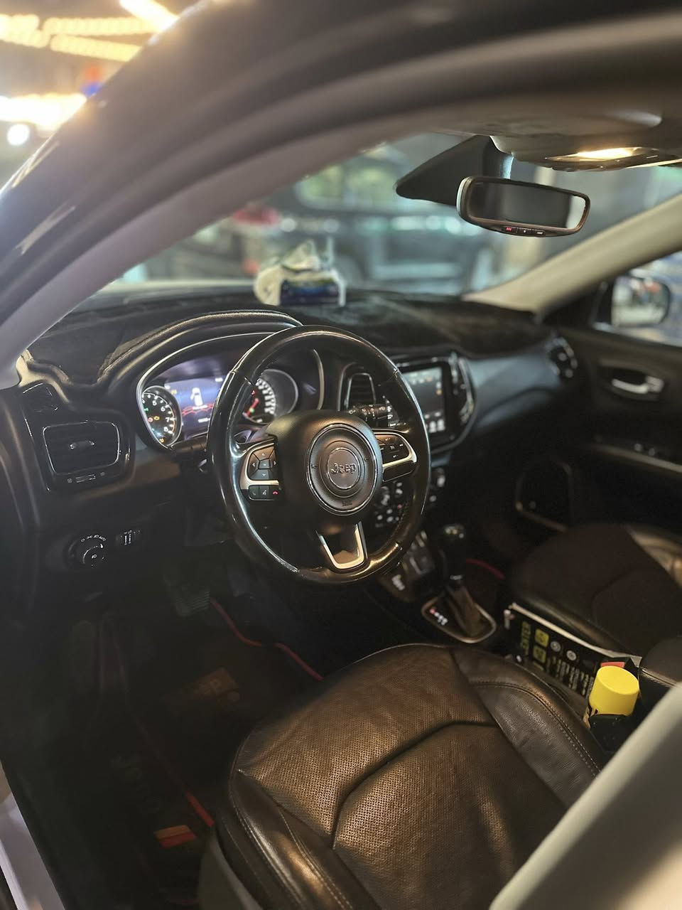 إسلام عليكم جيب كومباس مديل ٢٠٢١ السياره جاهزه من كلشي 
وبسمي تحويل ثاني يوم مكاني بغداد حادثه بس باب وجاملغ محرك ٢٤٠٠ السياره فول مواصفات الأخير مكاني بغداد ***********
