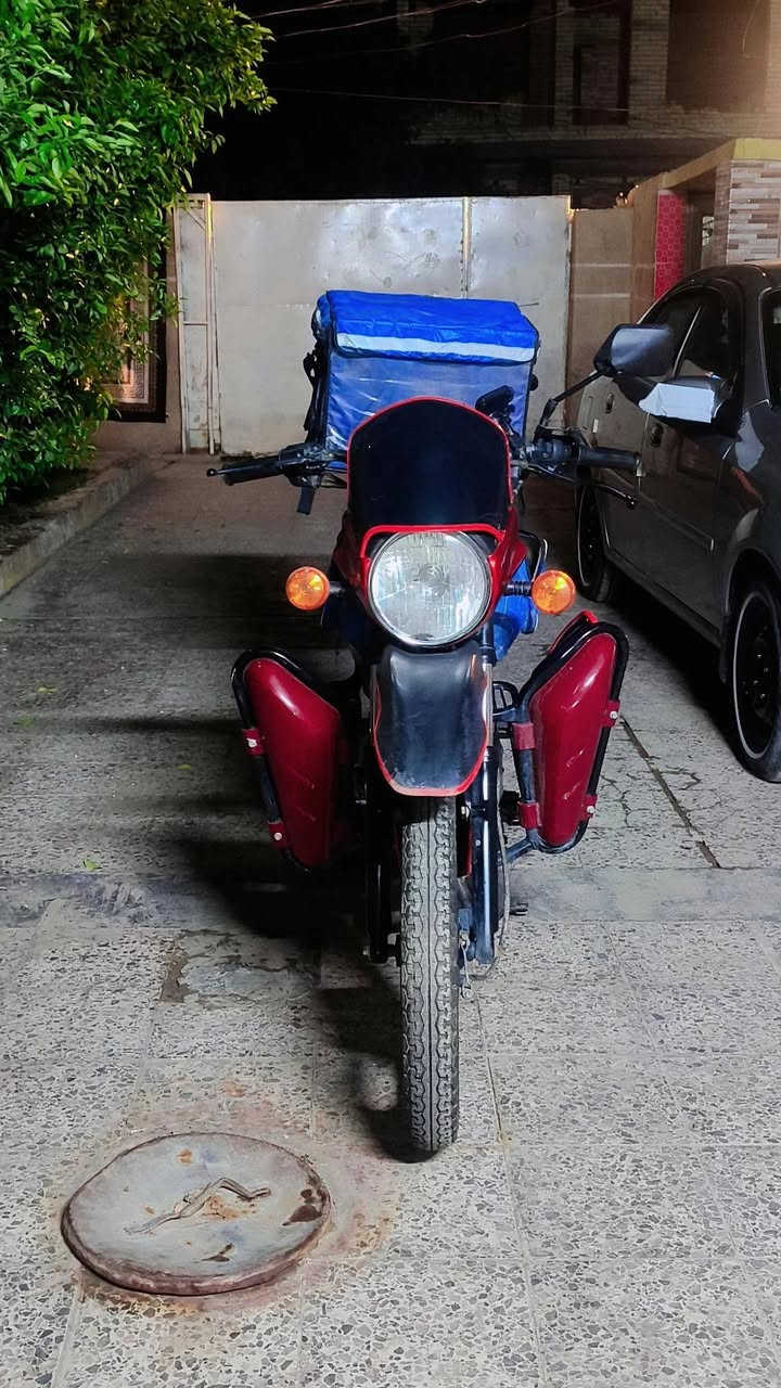 بوكسر للبيع موديل 19 طابه ب 20 دراجه خير من الله بيه فقط خيط بخار كلش بسيط الباقي مكفول اوراق كامله ه‍:***********  واتساب فقط 
مكاني ابو غريب الزيتون السعر 700 وبيه مجال بسيط اخوان الموشراي ليتعبني واسف عل اطاله
