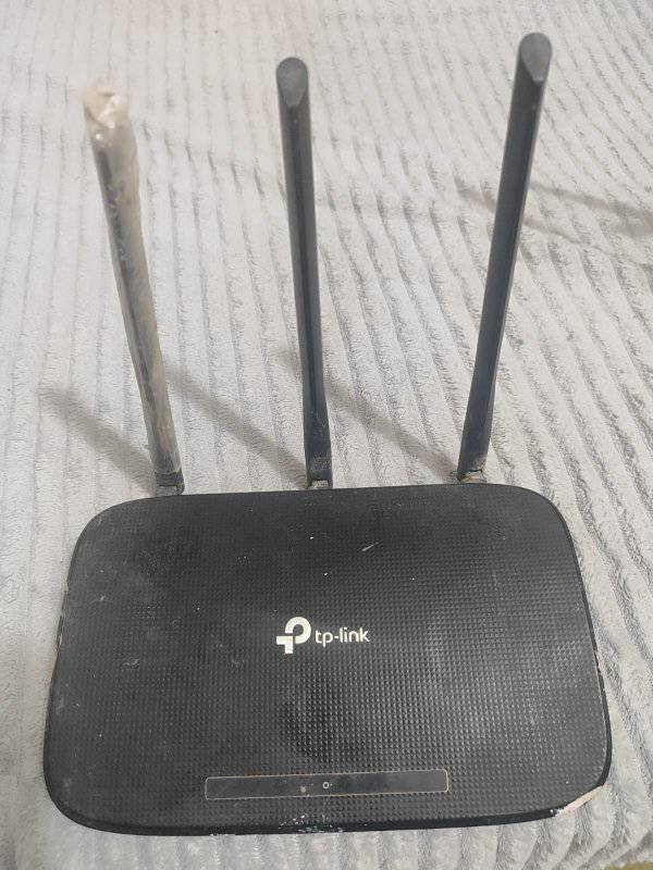 ثلاثه راوترات شغالات مابيهن خلل سعر ال الواحد ١٠ لاف مكاني حي ساهرون واكو توصيل


**إذا كنت صاحب هذا الإعلان وتريد حذفه لأي سبب، رجاءا أرسل رسالة إلى الدعم الفني**