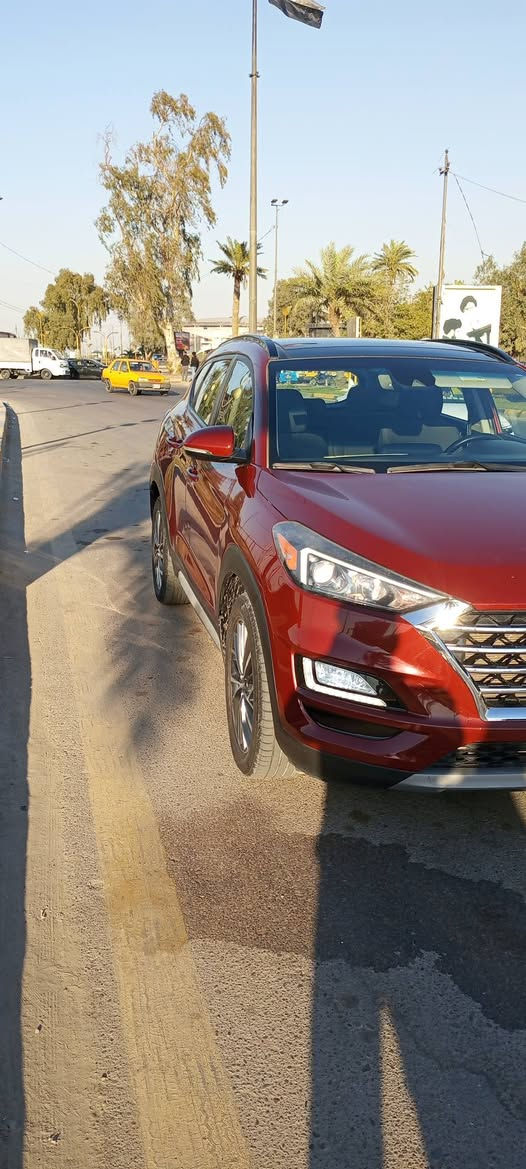 بيع مستعجل
السلام عليكم ورحمة الله وبركاته
توسان موديل 2019وارد أمريكي فول مواصفات 
كير مكينة مكفولات 
تخم تاير جديد 
باتري جديد 
تبريد ثلج 
مواصفات السيارة 
تبريد قطعتين
بانورامة 
فول رادار 
بصمة 
كشنات كهربائية 
تدفئة بل كشنات 
السونار مرفق بل منشور 
مكاني بغداد جسر ديالى الجديد 
رقم الهاتف ***********
