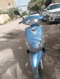 للبيع ع ابلاد  الدراجه بس باتري تريد ضعيف  السعر 500 07707944560