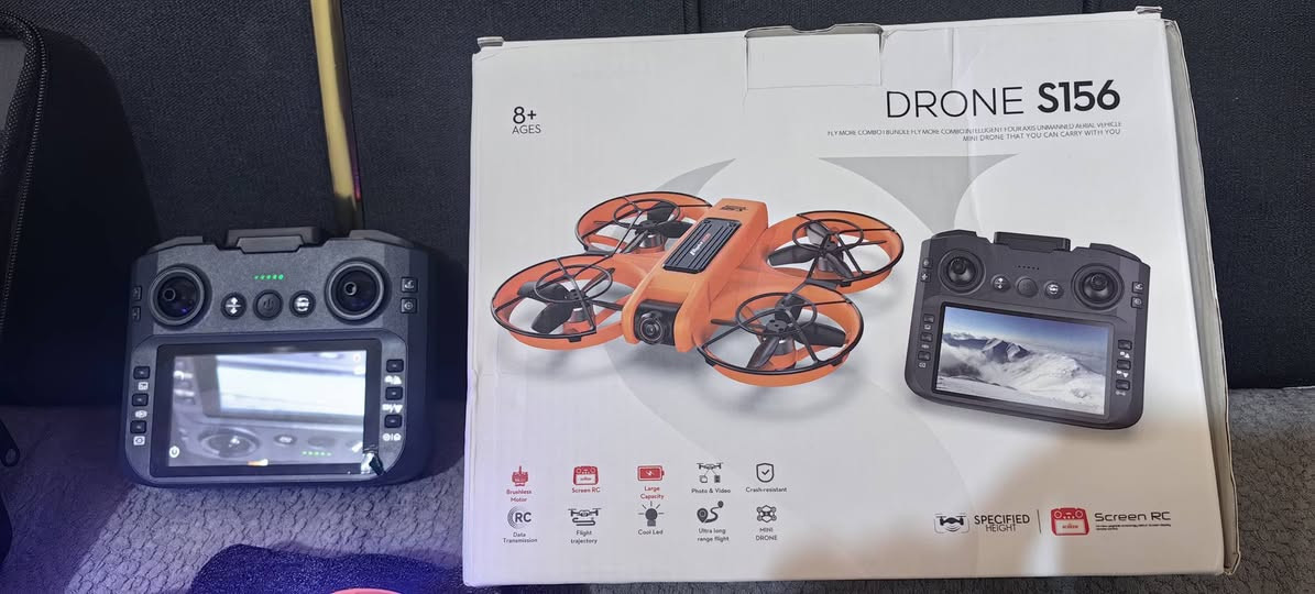 درون جديدة غير مستعملة 
 S156
 محرك برشلس ملحقات كاملة
ريمونت شاشة شحن وليس بطاريات
اعلى سعر ابيع
المكان كربلاء 
***********
