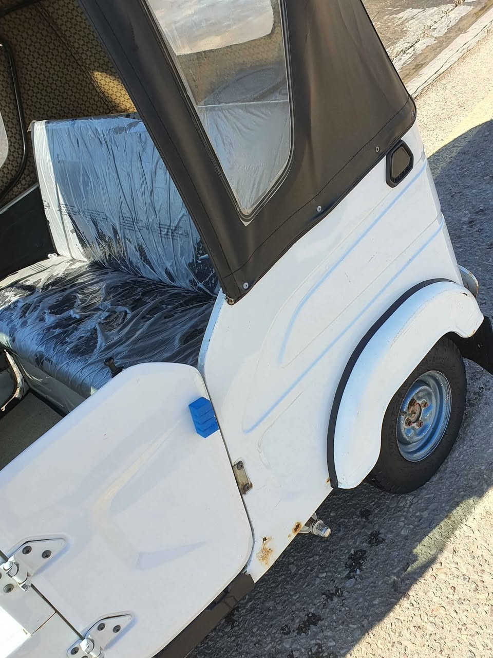 السلام عليكم  تكتك للبيع موديل 2022 رقم وسنوية السعر ب8 مليون وبيه مجال للشراي للتواصل والاستفسار الاتصال  *********** Singapore
