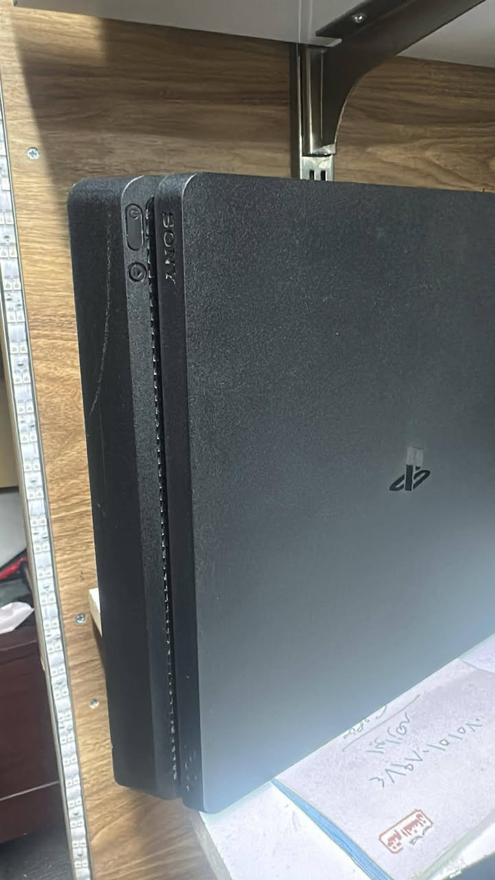 يتوفر جميع انواع السونيات مع يدات اصلي و ضمان سنة و يوجد جوستكات لكافة الاجهزة استبدال و اسعار جوه السوك للحجز او الاستفسار الاتصال او مراسلة واتس ***********
