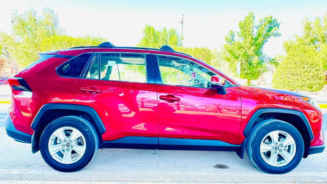 رافور موديل 2019 RAV.4 XLE
فئة XLE
رقم كربلاء سنوية و هزة جديده
المكينة 2500 تنفس طبيعي بانزين
 المسافة المقطوعه 93 الف ميل 
رادار امامي و جانبي / نقطة عمياء / فتحة سقف / تبريد قطعتين / بصمة 
الحادث امريكا فقط اربع ابواب 
السعر المطلوب 183 ورقة و بيها مجال
مكان كربلاء 
للاستفسار الاتصال ***********
