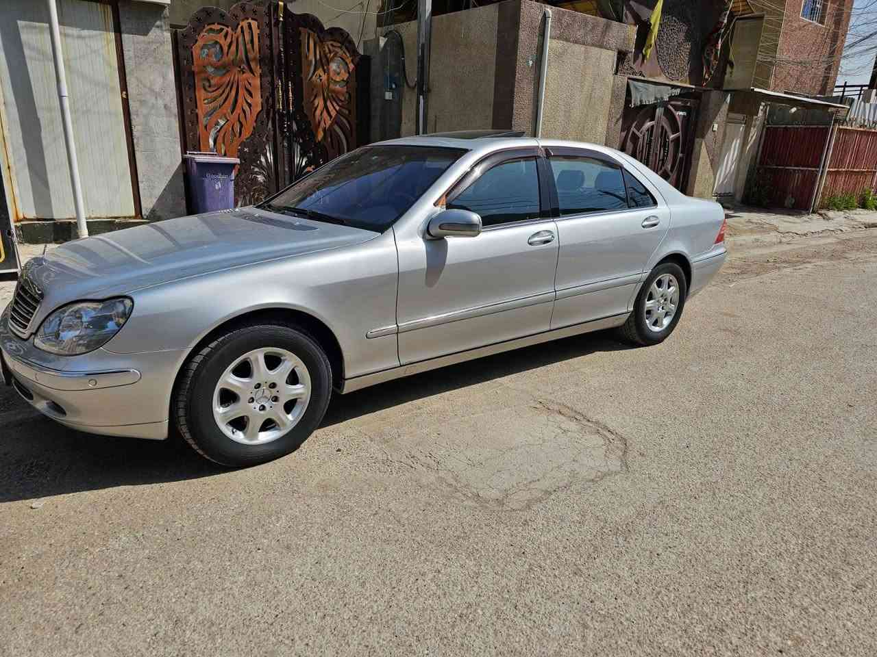 السلام عليكم مارسيدس اس ٥٠٠ غواصة ٢٠٠٢ لارج باب طويل مواصفات ميحتاج اذكرهن السعر ١٤٠ ورقه السياره بغداد بسمي جديده بلاديه مكفوله كفاله عامه كلشي بسياره شغال وبلادي ***********
