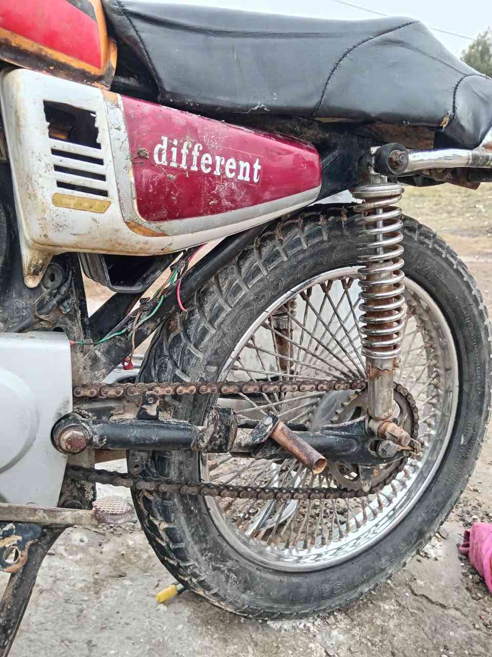 السلام عليكم دراجة 
تايكر موديل 18 بدون أوراق دراجة يحتاجلها ترتيب

السعر 225 مكاني بعقوبة بهرز*********** او مراوس حسب الاتفاق
