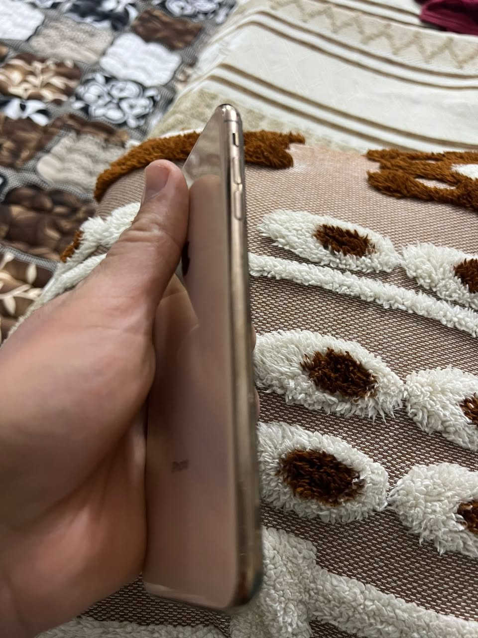 iPhone Xs Max
نموذجA/A

ذاكره 256

بطاريه 77 

دبل سيم كارت 

الجهاز وتر ممفتوح نضافه فول 100%

السعر 250 وبي مجال 

بغداد الشعله


**إذا كنت صاحب هذا الإعلان وتريد حذفه لأي سبب، رجاءا أرسل رسالة إلى الدعم الفني**