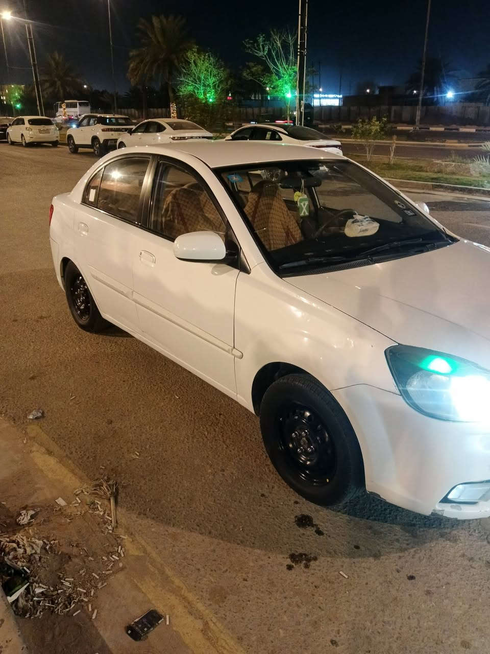 السلام عليكم ورحمه الله وبركاته
كيا ريو خليجي ٢٠١١ سنويه ورقم جديد بسمي كربلاء ل٢٨ 
كير مكينه مكفولة ١٦٠٠ السياره ستوني مسويله ادامه كامله تخم تاير جديد حداديه جديده مابيه نقص اي شي كبل لشارع سوناره موظوح بصور مكاني كربلاء سعره ٩٠ وبيه مجال بسيط للاستفسار 
***********
