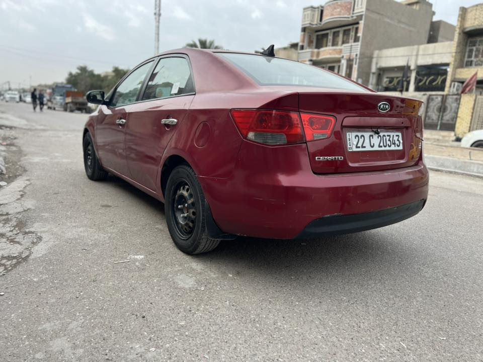 السلام عليكم كيه سيراتو 2012 سياره حلوه وجاهزه بسم ابن عمي تفاصيل سياره وسوناره بل منشور مكينه وكير مكفولات حداديه حلوه تخم تاير جديد سعر 86 وبيه مجال شي بصيط 
بغداد المدينه 
***********
