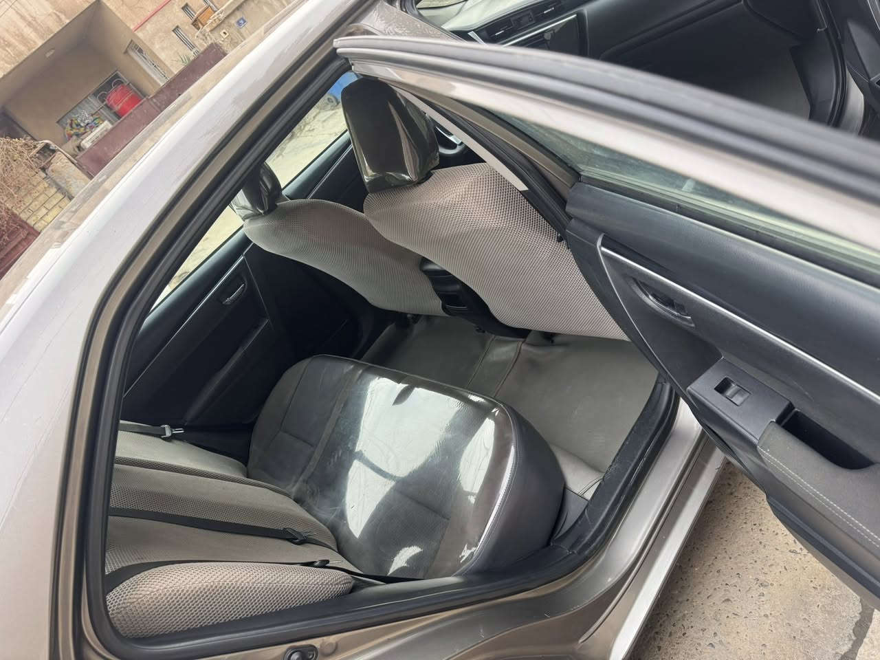 سلام عليكم كورلا للبيع 2019
امريكي / محرك 1800/ موصفات LE / 
البنيد مصبوغ و باب خلفي عكس السايق مبدل /
السيارة جانت معوقين حالياً حرة 

***********

موجودة بغداد الدورة
