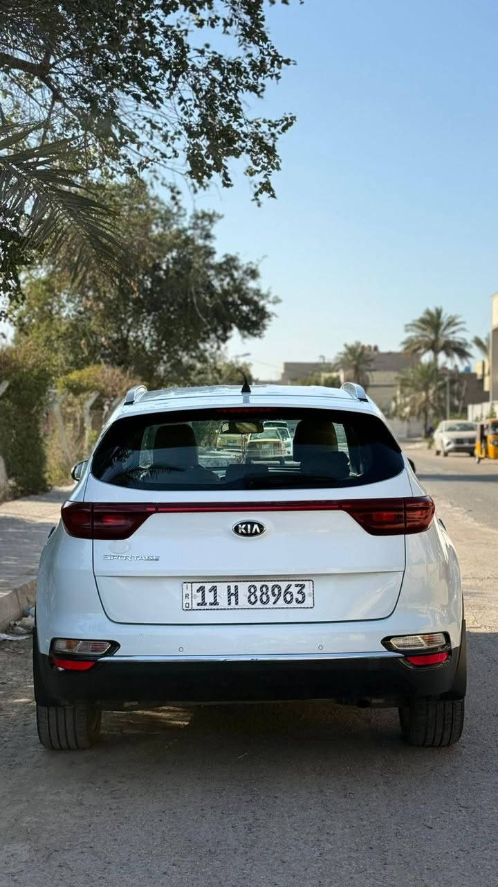 للبيع كيا سبورتج خليجي ٢٠٢٠ سياره جديده مكفوله كفاله عامه
من الصبغ ولفتح ولبارد وشخط
 رقم بغداد نكليزي تحويل ثاني يوم
محرك ٢٠٠٠ دوش 
نص مواصفات
سويج
داخل جوزي 
مري شفط 
اشاير بلمري 
حساس خلفي ومامي 
تخم تاير قبل شهر شاده 
سياره كامله بدون نقص ابد
وتجي تفحص وين ما يعجبك 
وسونار مرفق بل منشور
السعر( 198) وبيه مجال حك الجيه فقط 
مكاني بغداد مدينه الصدر 
***********
الشراي يتصل غير متواجد على الفيس
