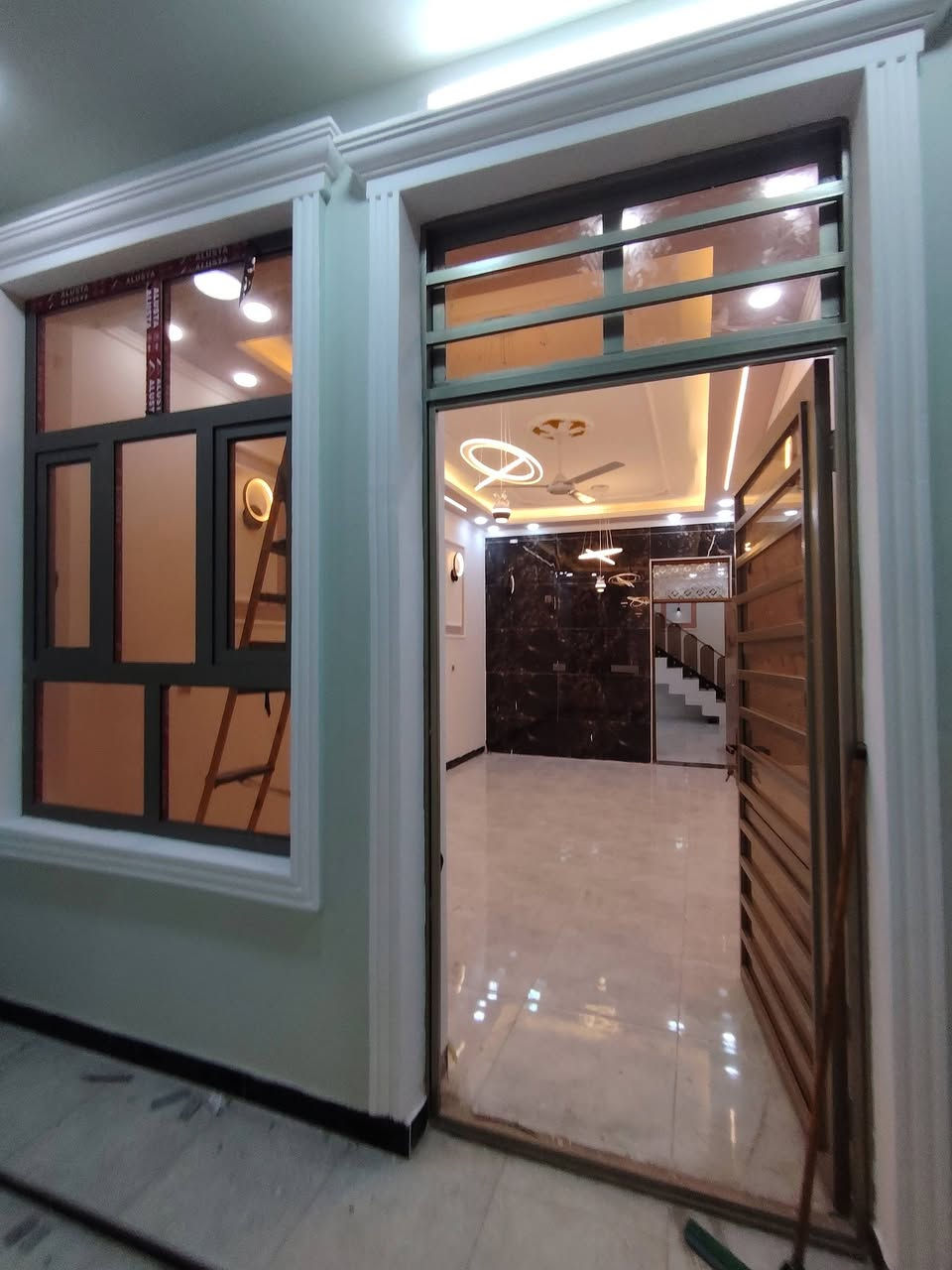 سلام عليكم
بيت للبيع مساحة 150 متر طابو سند 25 البيت جديد بناء 2025 موقعه بغداد الراشدية منطقة الانتصار المهندسين تفاصيل كامله بلفديو للستفسار ااتصل
***********
