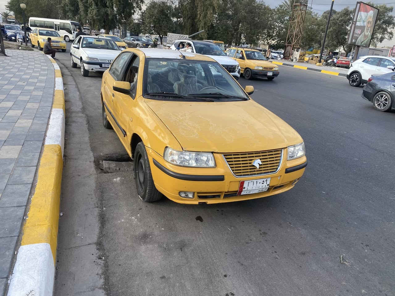 سمند 2011 سياره جاهزه حلوه  داخل جديد كير ومكينة مكفولات ترايهه للبصرة تخم تاير شاشه قلابة تبريد ويه السويج تدفئة 
***********
العنوان بغداد المنصور بيع مسعجل السعر 35 وبيها مجال حك الروحه والجيه
