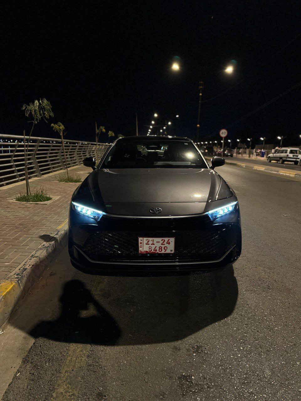 �🔥 للبيع تويوتا كراون 2024 ليمتد – فل كامل – وارد أمريكي – دفع رباعي – مرقم أربيل - لون نفطي 🔥🚗

إذا تريد فخامة + قوة + صرفية بنزين خرافية… هاي السيارة إلك 👌

أعلى فئة ليمتد، مواصفات فول للآخر بدون أي نقص، سيارة مرتبة ونظيفة وتدلل صاحبها.

المواصفات:

 • محرك 2.5 هايبرد اقتصادي جداً
 • دفع رباعي (AWD) ثبات عالي وطريق مضمون
 • شاشة كبيرة 12.3 إنج + عدادات ديجيتال كاملة
 • أبل كاربلاي + أندرويد أوتو
 • فتحة سقف
 • جلد فاخر
 • تبريد وتسخين مقاعد
 • مقاعد كهرباء ويا ميموري
 • تشغيل بصمة + دخول ذكي
 • ريموت تشغيل
 • كاميرات 360 درجة
 • حساسات أمامي وخلفي
 • رادار + مثبت سرعة ذكي
 • نظام المحافظة على المسار
 • نقطة عمياء
 • جنوط 19
 • أنوار LED كاملة
وبعد هواي مواصفات لاتعد ولاتحصى 🔥…

السيارة شكلها هيبة وطريقها ناعم جداً، صرفيتها قليلة وتناسب الاستخدام اليومي والسفر 👌

📍 مرقم أربيل وجاهزة للنقل فوراً
الممشى 🚘: 44 الف كيلو 
📞 للتواصل الجدي: ***********

الي يريد سيارة فخمة ومميزة وما يحب النقص… هاي فرصته 
.
.
صورة الحادث موجود الي يريد تفاصيل اكثر خاص او الاتصال 
السعر : 278$ 🔒
