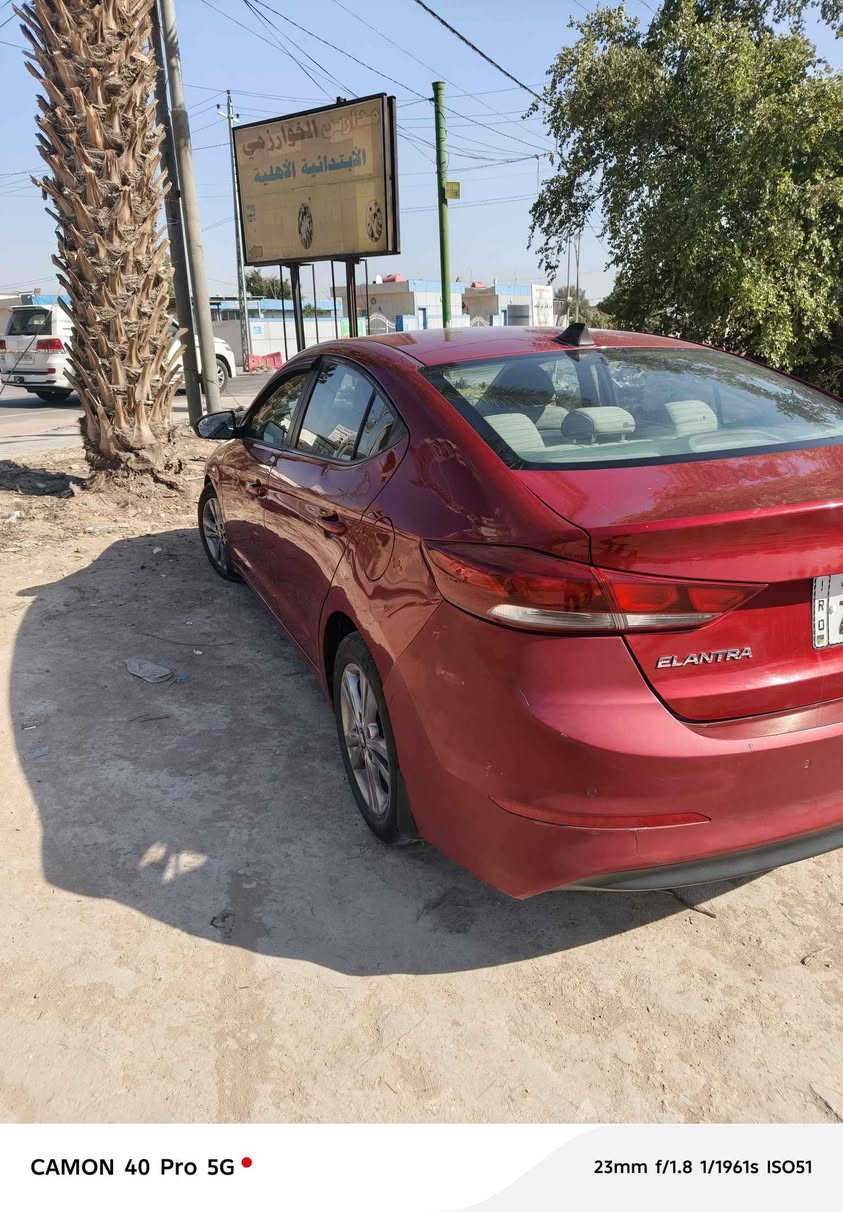 النترا امريكي ماروني
دواخل بيجي
مكينة ٢٠٠٠ دوش
رقم إنكليزي بأسمي 
موديل ٢٠١٧
السيارة جاهزة من كلشي
كير مكينة حدادية 
تبريد تدفئة كلة شغال
حادثها الداير مال التاير الورة
وباب خلفي عكس السايق 
السيارة بعد احلى من للصور
مكان السيارة النجف
السيارة ١١٥ وبيها مجال ان شاء الله
*********** Singapore
