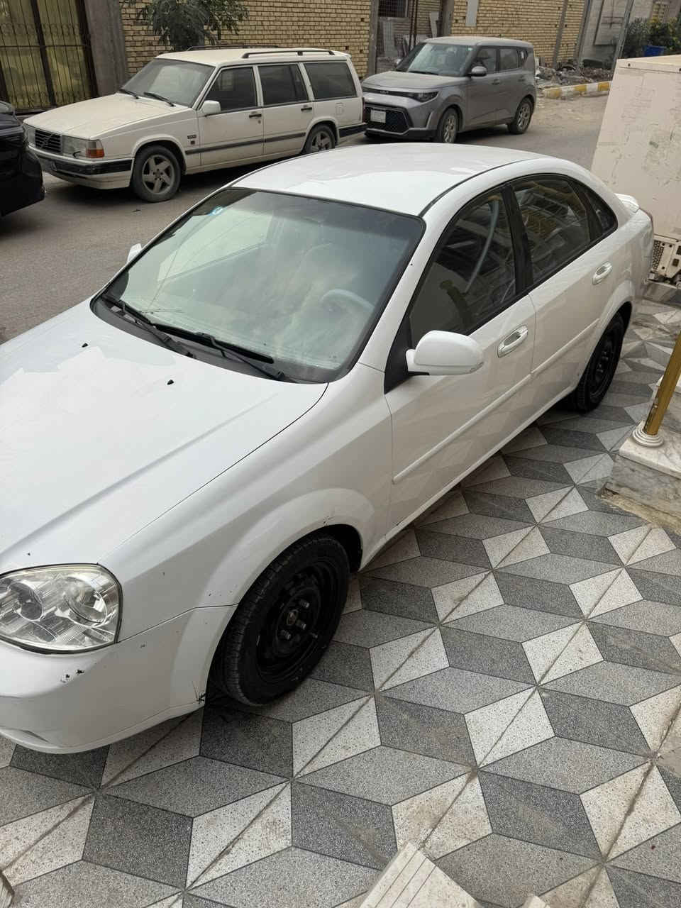 السلام عليكم
٢٠١١
اوبترا 
السياره جاهزه من كلشي 
رقم جديد سنويه جديده هزه جديده 
بأسمنا 
الفحص مرفق مع الصور 
السعر ٧٧ وبيها مجال قليل 
الناصريه المركز الشموخ 
+964 782 163 0345
