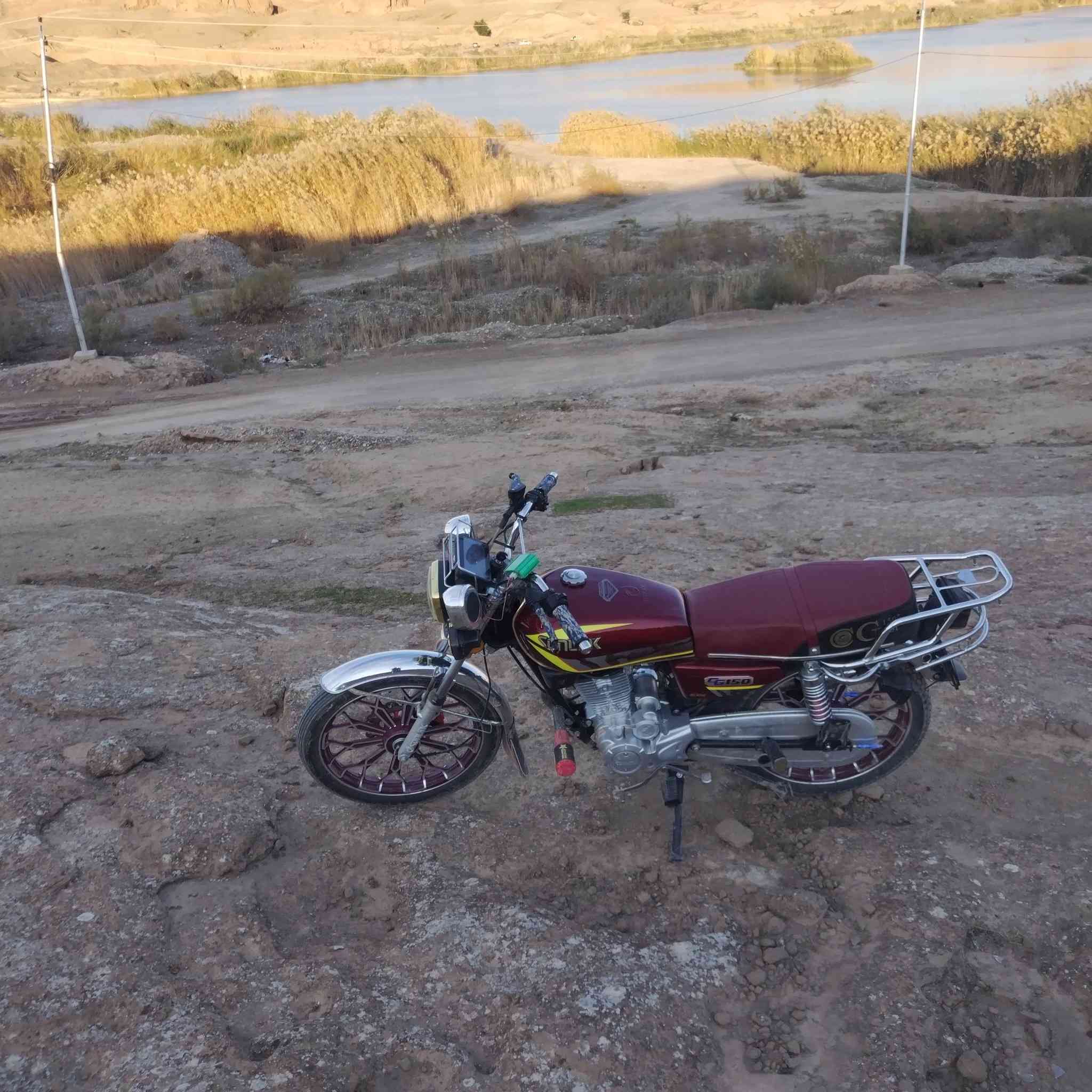 السلام عليكم دراجه للبيع موديل 2024 كفاله عامه المكان ديالى منصورية الجبل اتصل ودلل ***********
