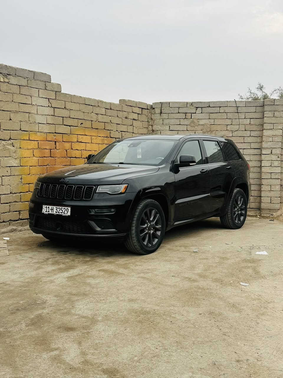 السلام عليكم للبيع جيب فول موصفات عده الجكات 
كفاله عامه جاهزه من كلشي عليها ادامه عامه موديل 2018
رقم بغداد دولي تحويل السعر مناسب جداا 243
مكان البصره استفسار اكثر ***********
