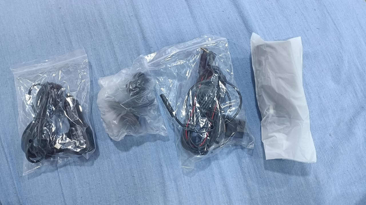 السلام عليكم
داش كام للبيع جديد التفاصيل بلصور
العنوان حي النور السعر 50 وبيها مجال
***********
