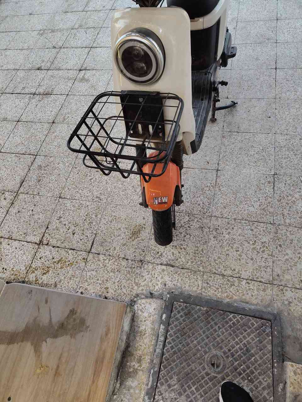 ماطور باتريات نص عمر للبيع 
سعر 250
موبايل***********
