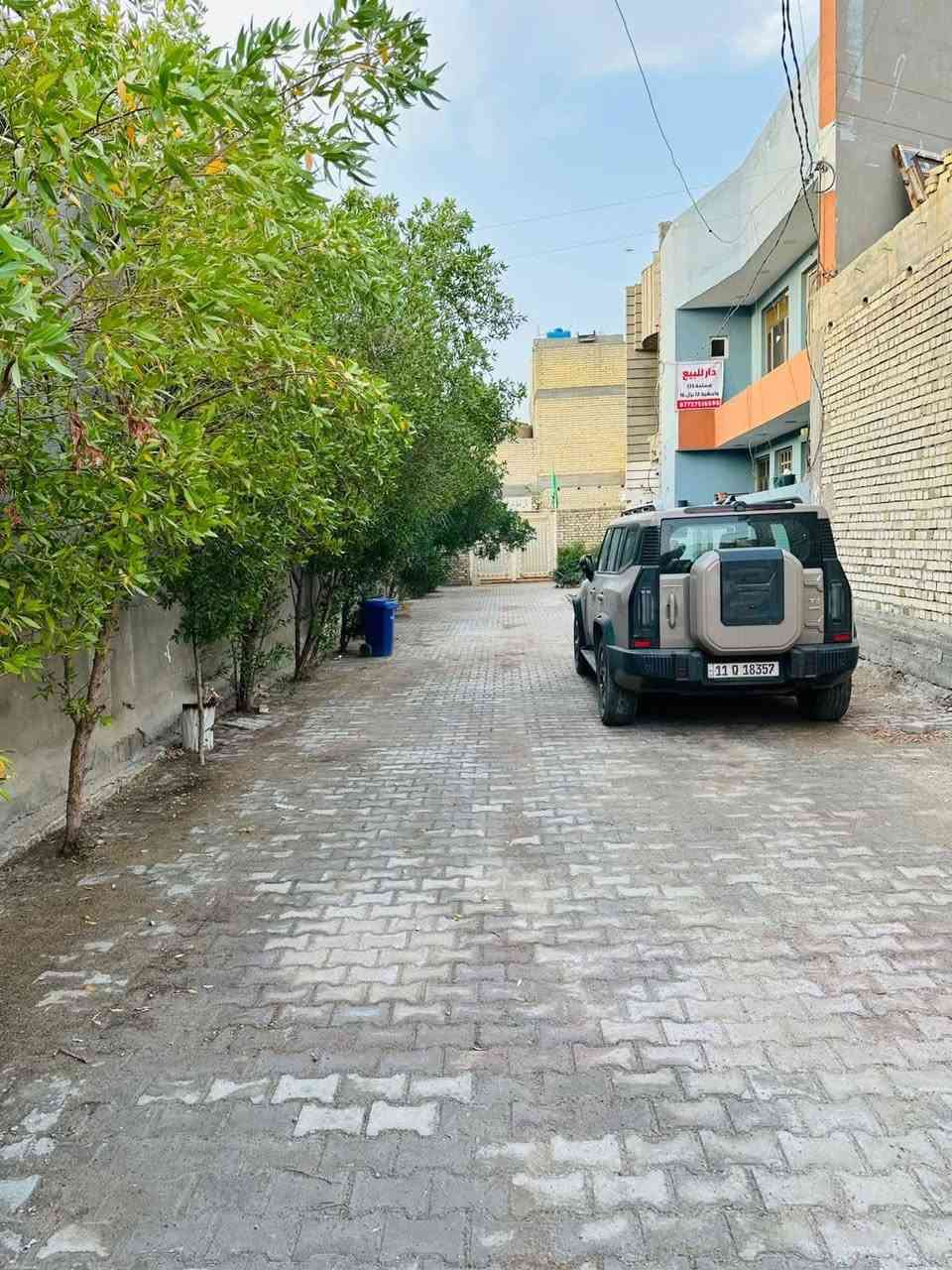 السلام عليكم 
دار زراعي في منطقه البلديات خلف  جامع العروه الوثقى

المساحه 135

الواجهه 12 النزال 16

يحتوي البيت على 4غرف سويت 

حمامات 4  

مطبخ +مطبخ حار 

ستقبال 2

‏للاستفسار أكثر

‭***********‬
