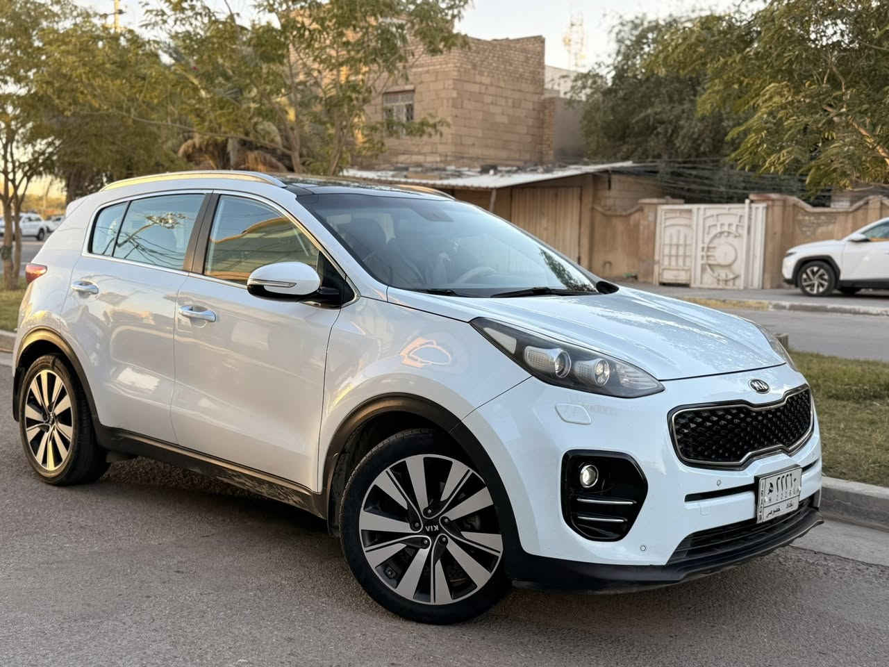 سبورتج ٢٠١٨
فول بدون صبغ 
١٨٥$ وبيها مجال بسيط ***********
