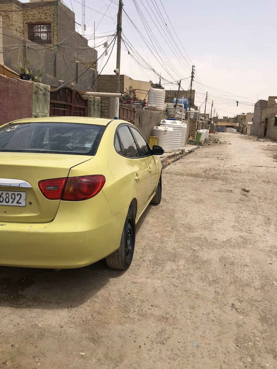 سلام عليكم سيارة جاهزة 10 /‏للبيع مكينة 2000 ‏مكينة زيرو ‏اللون ليموني ‏سيارة ولا قطعة تبديل ‏بس معجون ‏ ‏ ‏سيارة ‏ ‏تأخذ سونار ‏رقم بغداد ‏سعر 100 ‏أبيها مجال ***********
