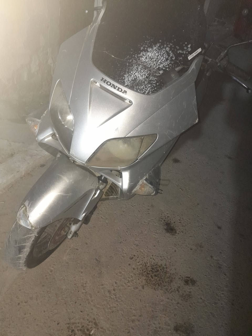 تخم تاير شلعه ومعدل
البيع او مراوس 
محرك حلو مكاني بغداد مدينه الصدر 
رقمي ***********غير متواجدفيس
