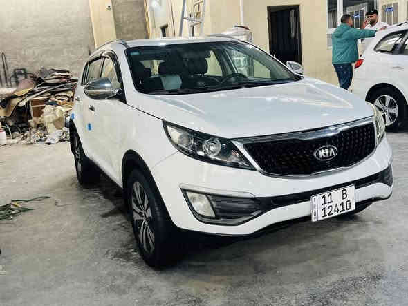 بيع او مراوس حسب لقناعه
سبورتج موديل 11مكينه 2000
رقم بغداد ب اسمي السياره بيه باب صبغ الوره السايق وباقي لسياره كفاله مكان السياره بغداد الويسفيه 
السعر 132  ‭0787 586 5444
