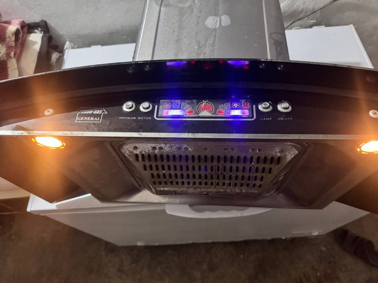 ساحبه نظيفه كلش ما بيها اي عيب شغل بالشرط للاستفسار اتصل ع *********** كركوك, العراق
