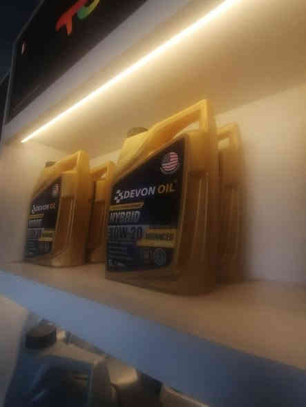 السلام عليكم
أصحاب السيارات الهايبرد
متوفر عدنا زيوت بدرجه 0w16 و 0w20  و 0w8
مثل زيوت موريس و يورل و ديفون
ومن مواصفات هذه الزيوت انها تقلل استهلاك الوقود
وتوجد بها إضافات النانو سيراميك والفلاش
ما يعطيك اداء افضل وكفائه عاليه
موقعنا بوب الشام شارع السوك 
للتواصل ***********
او ***********
