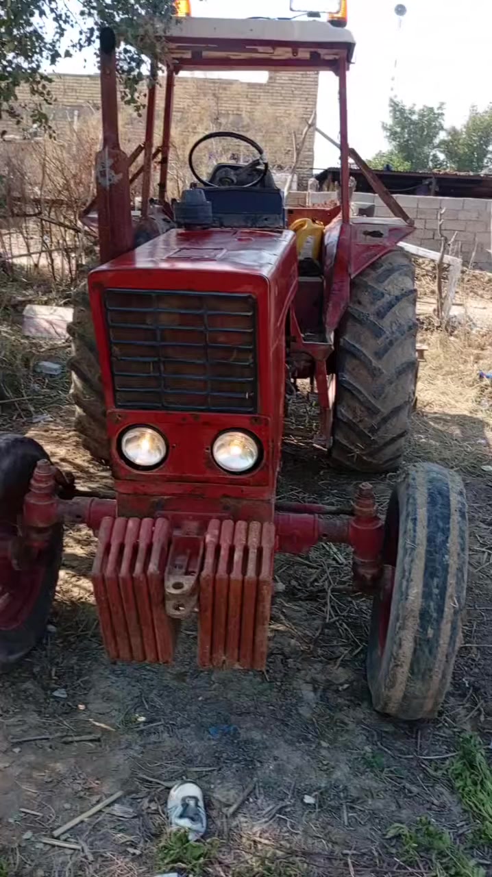 بلاروس 2002المحسن مكينة خير من الله كير مامفتوح الشركة كهربايات شغالة العنوان ميسان المشرح ***********
