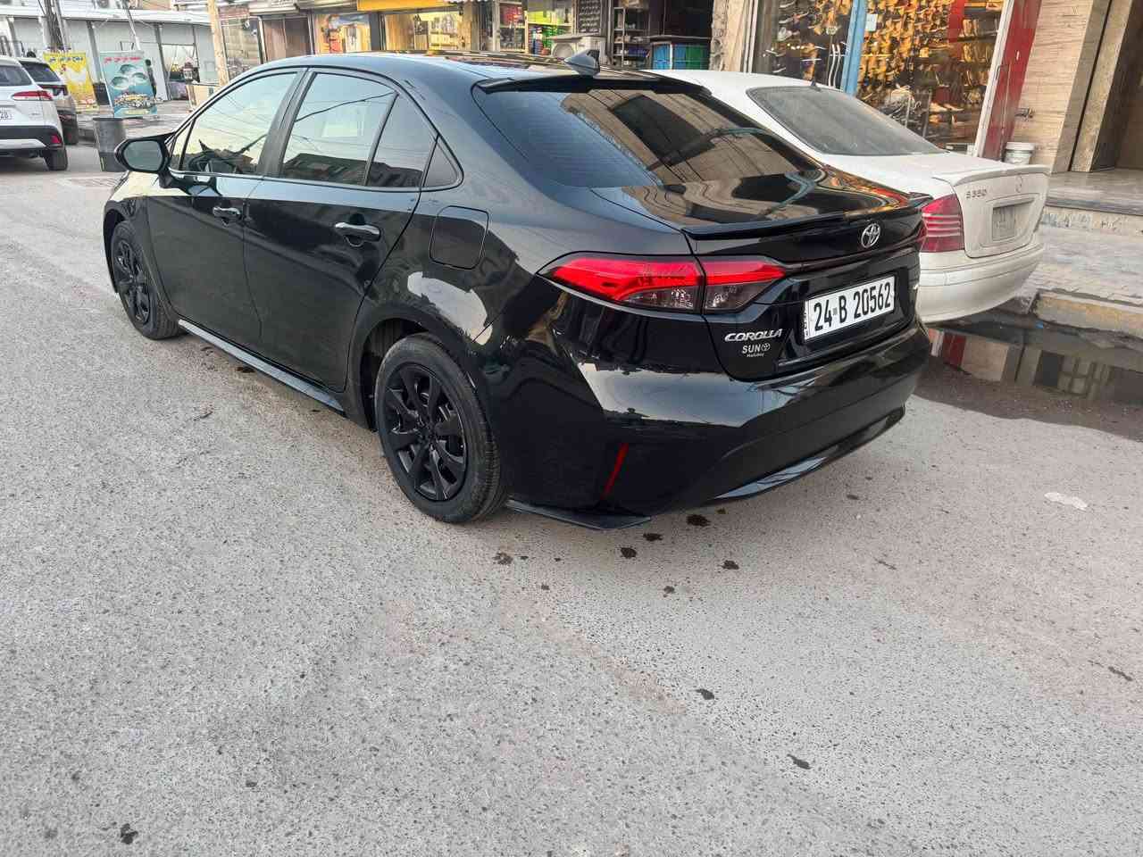 كورلا ٢٢ رقم شمالي تحويل وكاله مضمون مواصفات Leمحرك ١٨٠٠ شاشه كامره رادار تحديد مسار ماشيه ٤٠ الف حادثها تبديل جاملغ ايمن وبنيد بدون دواخل السعر ١٣٥ للاتصال *********** بغداد, العراق
