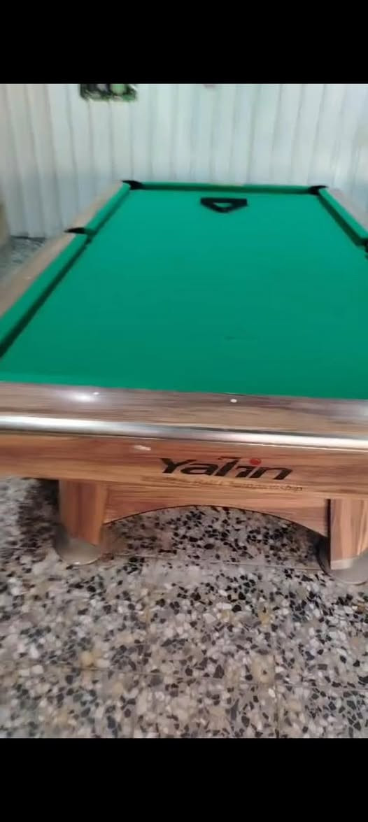 سلام عليكم ميوزه بليارد عدد 3 للبيع . ميز اليلن مستخدم سنه ولباقي مستخدم نضيف جدا 
شراي خابرني ‭0770 964 4000‬
