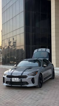 كيا ستنكر  بيع او مراوس  موديل 2021 ماشيه 50 الف  حادثها جاملغ وبنيد ب...