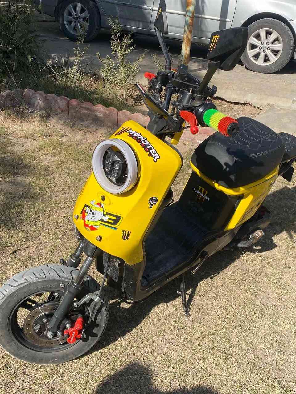 السلام عليكم دراجه شحن للبيع نوع ار9 موديل 2025 دراجه نضيفه وموصفاته 5 بطاريات كبار والملف1200واط وسرعه حقيقي 60مع الوزن ولايت عالي وناصي ورماش و2 دبلات خلفيه غاز و2اماميه دهن ونضام البارك ونضام R رجوع اله الخلف ومنفذ شحن يوسبي ودراجه 4 سرعه وبريكات هايدروليك دهن  وبعد بيه موصفات خير من الله للستفسار  *********** تصل فقط موجود عله الخط  ومكاني الطيفيه جسر سابع جسر الحصوره والسعر 350 وبيه مجال الطيبين
