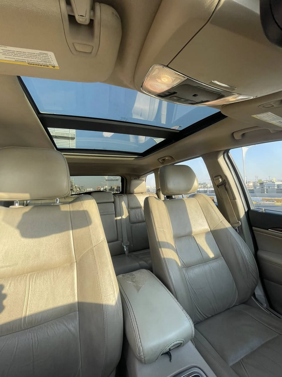 جيب لاريدو 2012 امريكي 

فول موصفات  1/1 لمتت
بي باب خلف السكن وراس البونيت والجاملغ مشر عليه 
بدون ايرباك بدون دواخل 

حجم المحرك : 6سلندر 3600  
ماوس وضعيات قياده 
* بانوراما
* ⁠تشغيل عن بعد
*غرفه السياره عسلي 
*كشنات الاماميه كهربائي 
*خزن وضع المقاعد 
*ويل حجم  18
* كاميرا خلفية 
* حساسات خلفية وامامية 
*تعتيم مريا 
* كشنات تدفئة امامي وخلفي 
*  لايت زنون
* تحكمات ستيرن فول
* تدفئة مرايا جانبيه
بعد اهواي موصفات بيها
* ⁠سيارة جديدة بالحقيقة بعد احلى من الصور.
سنويه جديد  بسمي لحد 2030
كابون بانزين موجود 
العنوان كركوك حي النصر 
الشاري يخابر ويدلل
*********** موجد وتساب هم

‭
