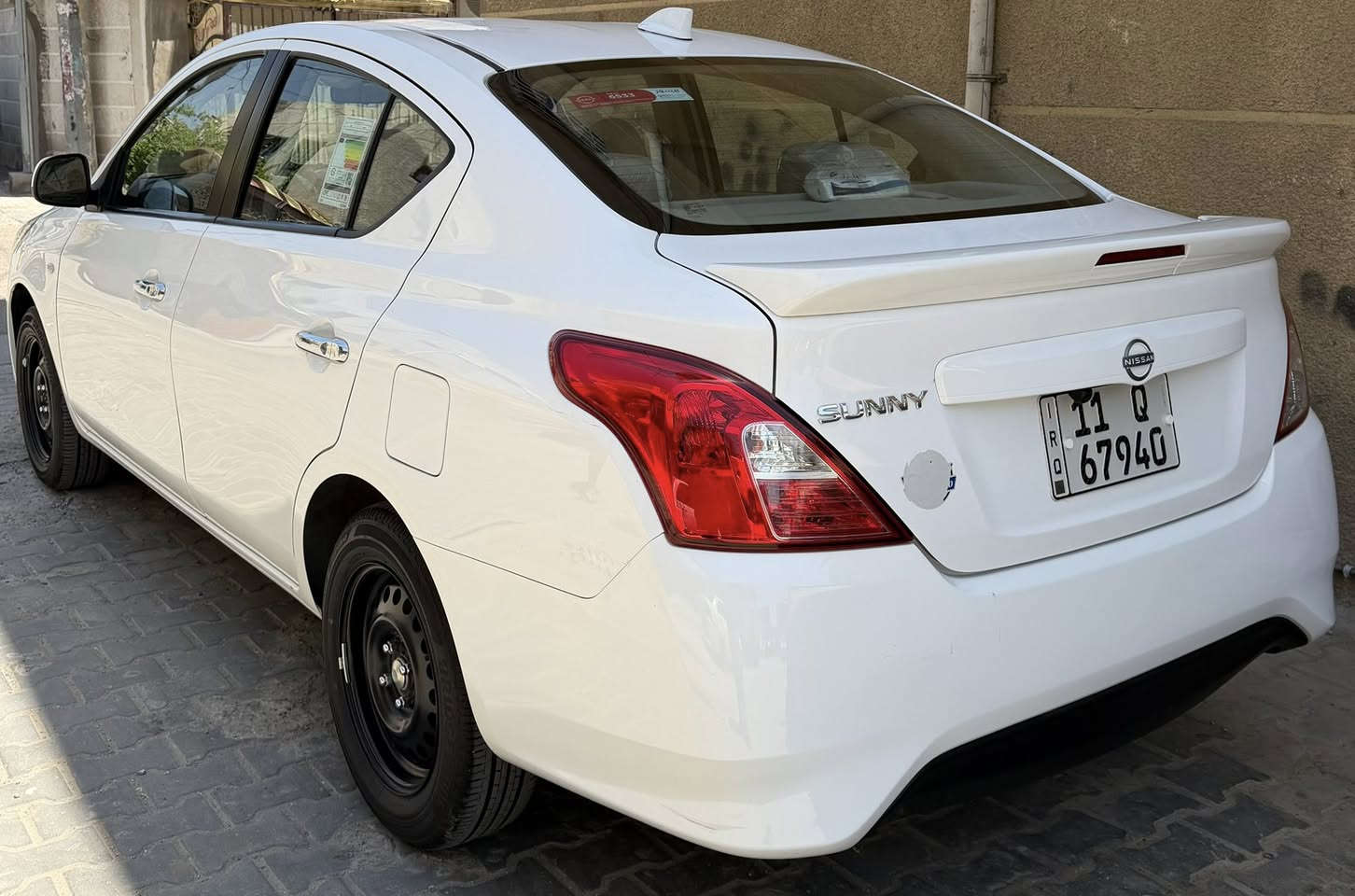 سلام عليكم عندي سني هندي لبيع موديل 24مكفوله كفاله عامه من الضربه و الصبغ و البارد رقم بغداد /مكاني بغداد الكرخ ماشيه 4 الف 
رقم تلفون ***********
سياره زيرو كله على وضع الشركه
